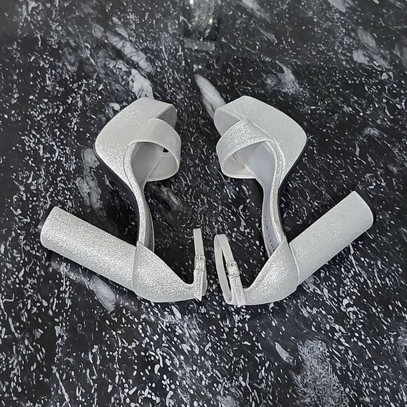 BRAND NEW MADDEN GIRL OPEN TOE ANKLE STRAP BUCKLE PLATFORM CHUNKY  HEELS SANDAL - Picture 11 of 16